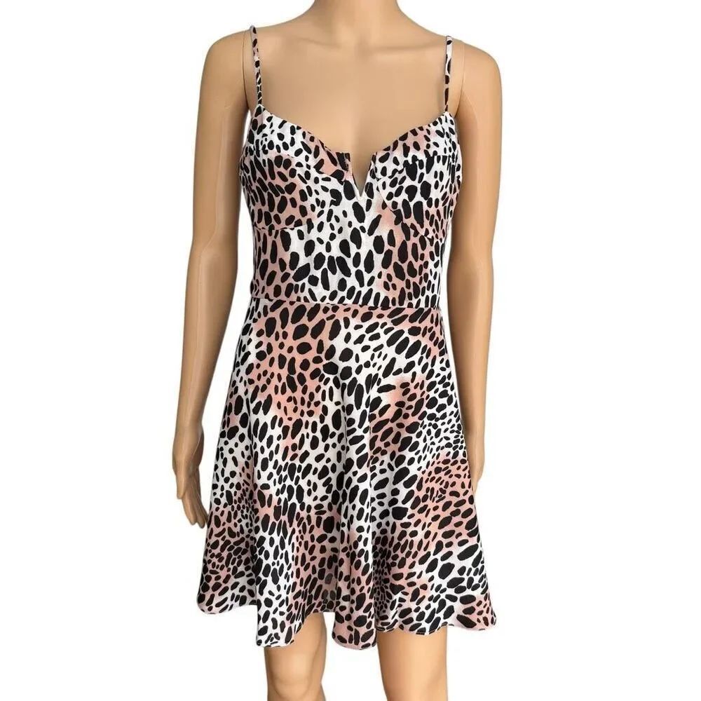 Buddy Love Cate Skater Dress in Cheetah  size M - Picture 2 of 9